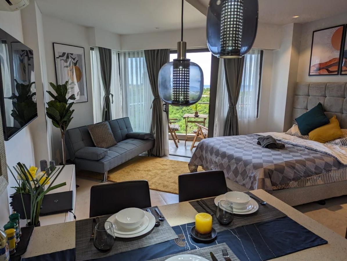 Dominiks Stylish Resort Gem Ocean View Pool Queen Bed At Tambuli 8 Floor Fast Wifi Мактан Экстерьер фото