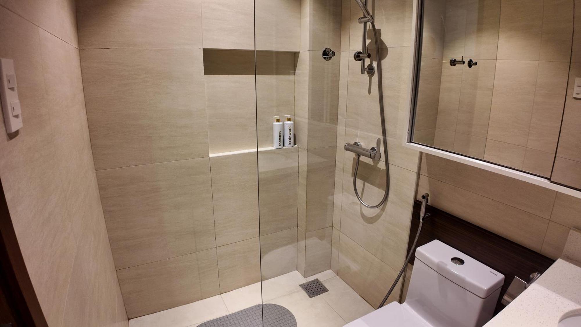 Dominiks Stylish Resort Gem Ocean View Pool Queen Bed At Tambuli 8 Floor Fast Wifi Мактан Экстерьер фото