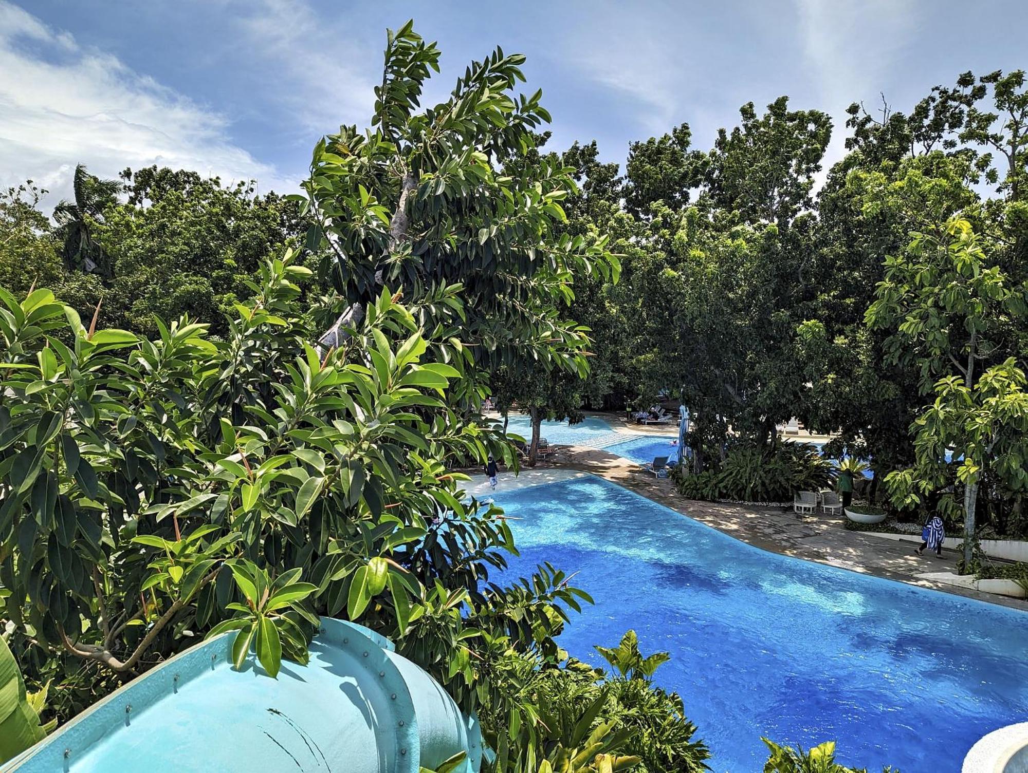 Dominiks Stylish Resort Gem Ocean View Pool Queen Bed At Tambuli 8 Floor Fast Wifi Мактан Экстерьер фото