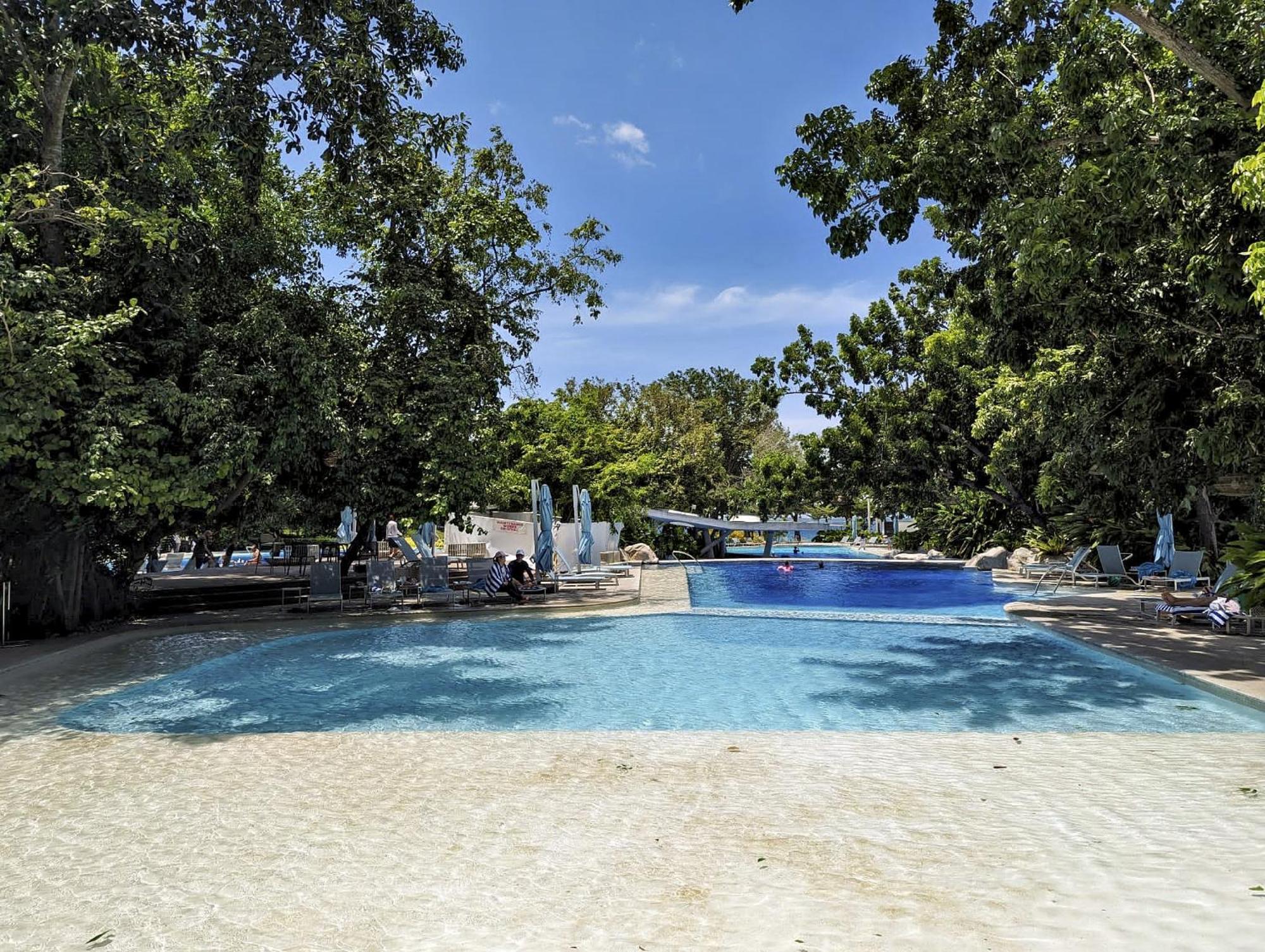 Dominiks Stylish Resort Gem Ocean View Pool Queen Bed At Tambuli 8 Floor Fast Wifi Мактан Экстерьер фото